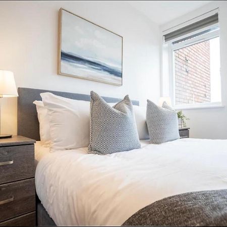 Two Bedrooms, Two Bath, Up To 3 Beds 1 Sofa - Slough Windsor Legoland Exterior photo