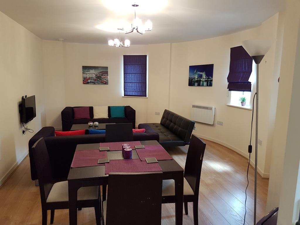 Two Bedrooms, Two Bath, Up To 3 Beds 1 Sofa - Slough Windsor Legoland Exterior photo