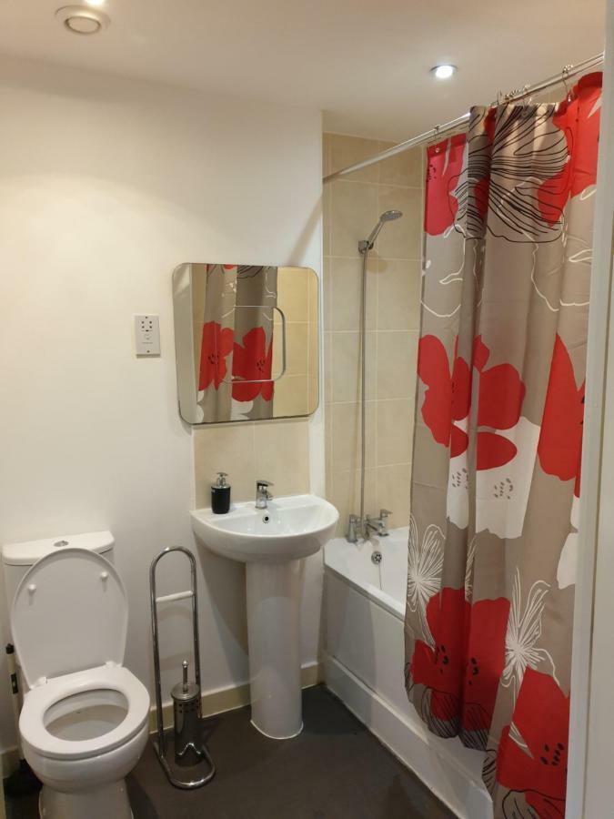 Two Bedrooms, Two Bath, Up To 3 Beds 1 Sofa - Slough Windsor Legoland Exterior photo